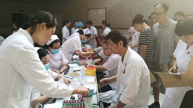 选择婚前体检机构时，可以从以下几个方面进行考量：